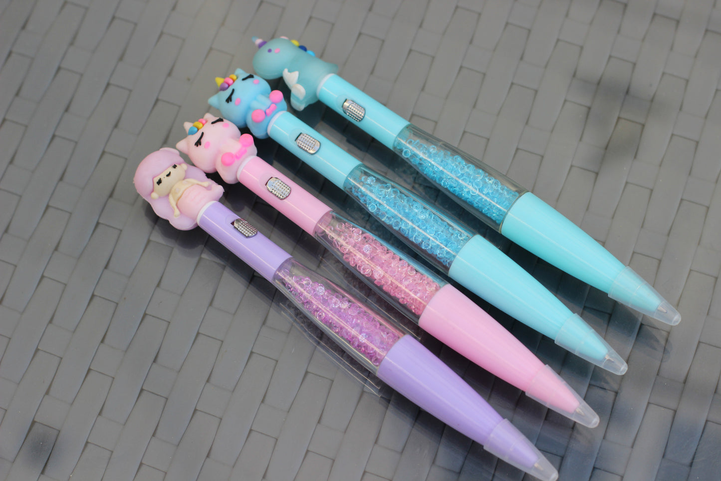 Light diamond ball point pen